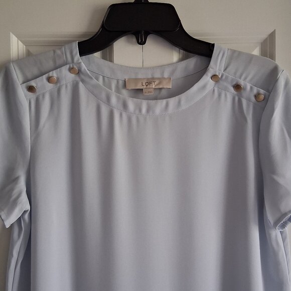 LOFT Light Blue Short Sleeve Blouse Women's Size XS - Picture 4 of 9